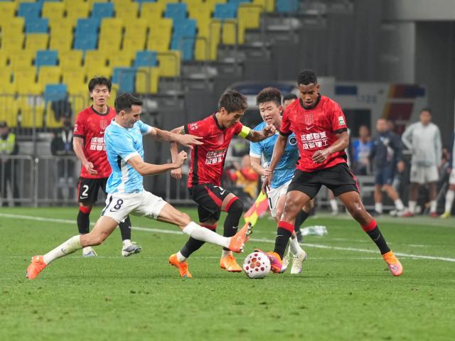 （体育）（11）足球——中超：成都蓉城胜深圳新鹏城XxjpseC000219_20260306_PEPFN0A001.jpg